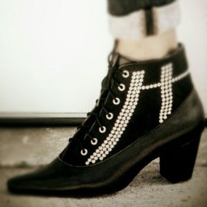 Nicora Shoes Wynonna Boots Size 9